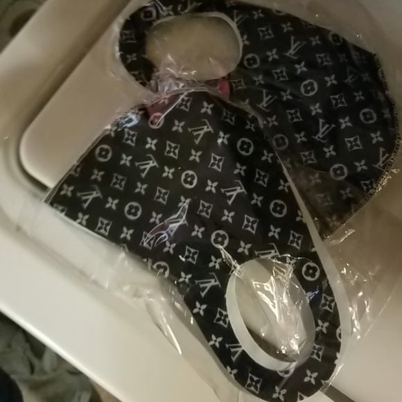 Mask - Picture 2 of 6